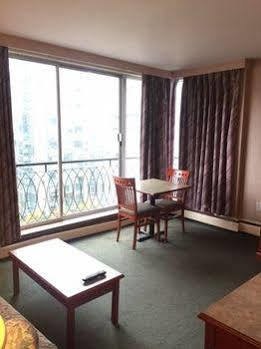 Tropicana Suite Hotel Vancouver Eksteriør billede