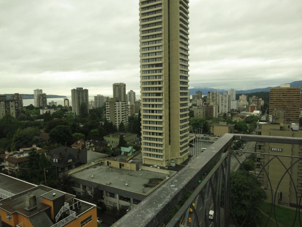 Tropicana Suite Hotel Vancouver Værelse billede