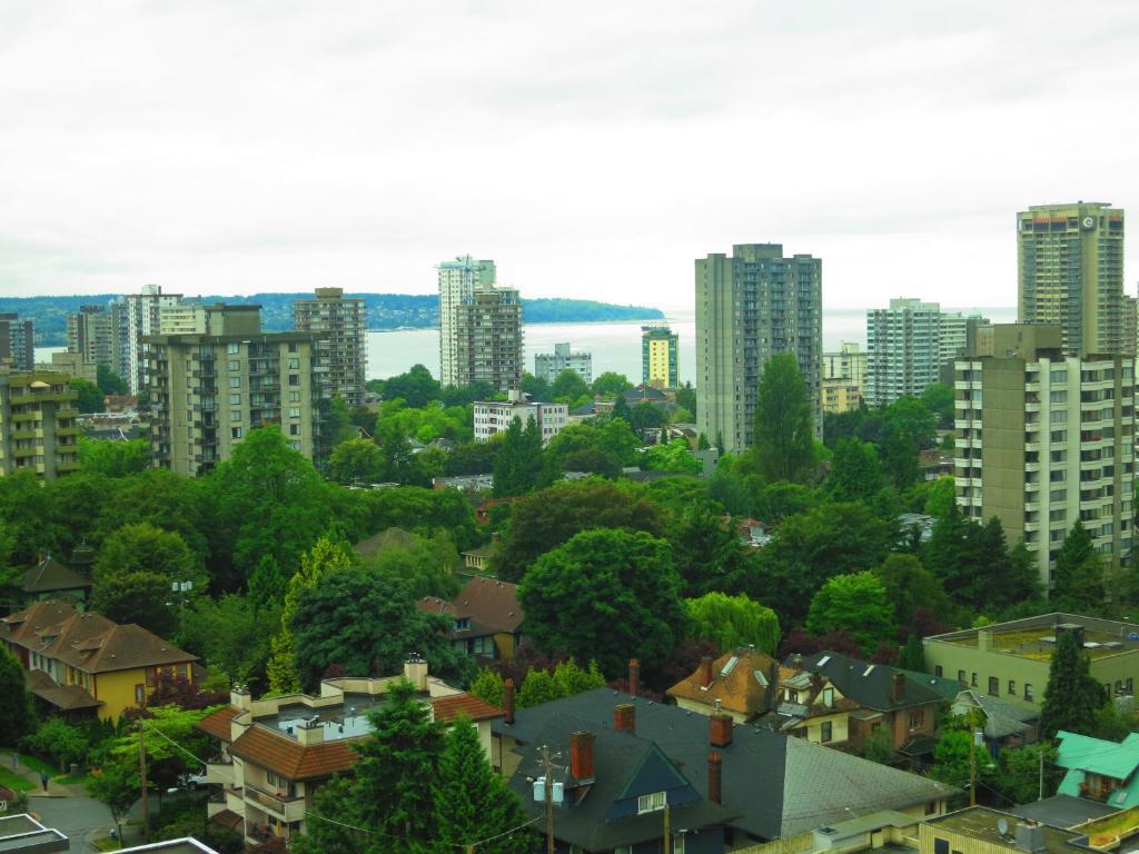 Tropicana Suite Hotel Vancouver Værelse billede