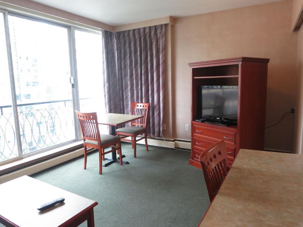 Tropicana Suite Hotel Vancouver Værelse billede