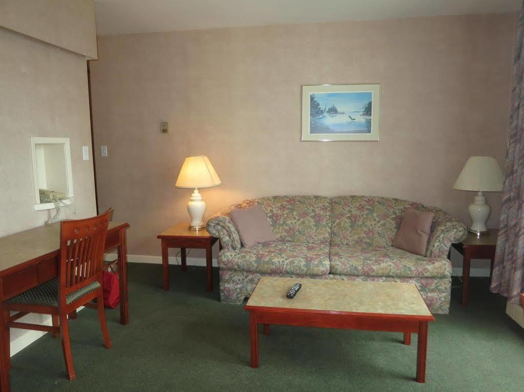 Tropicana Suite Hotel Vancouver Eksteriør billede